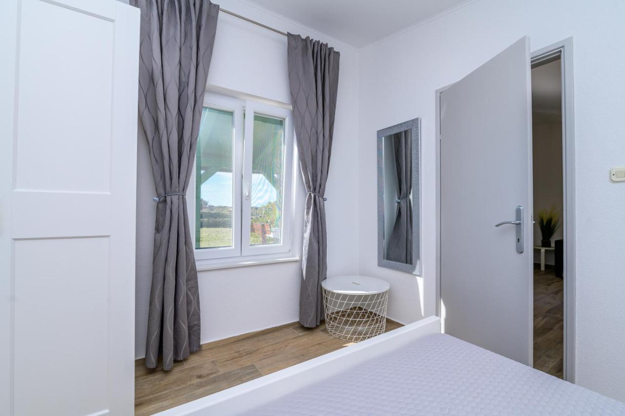 Krcina Holiday Home Cres Esterno foto