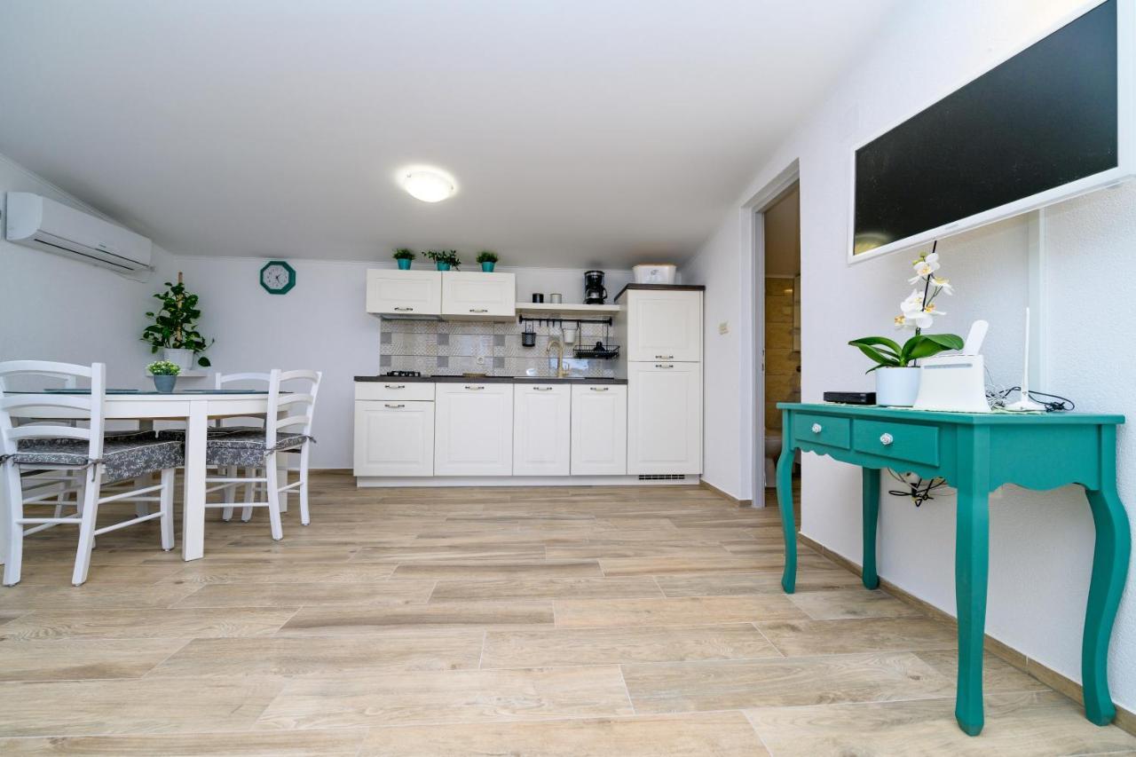 Krcina Holiday Home Cres Esterno foto
